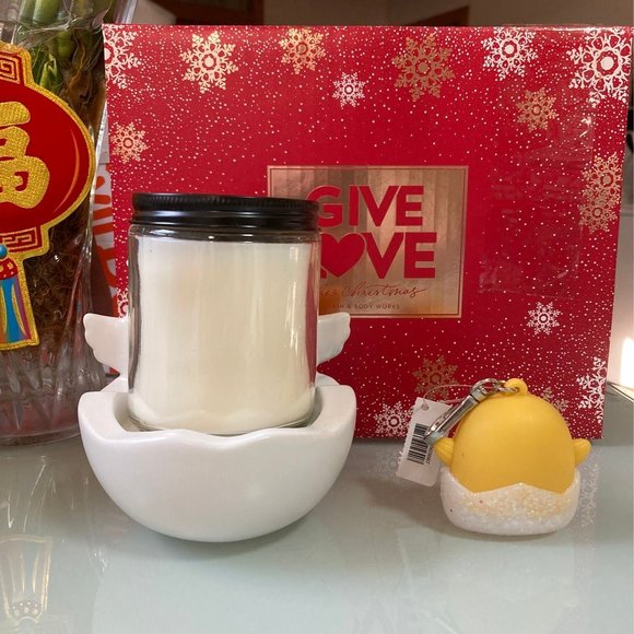 NEW! B&BW 2022 EASTER CHICK Set: Single Wick Candle Holder & Pocketbac Holder - Picture 3 of 10